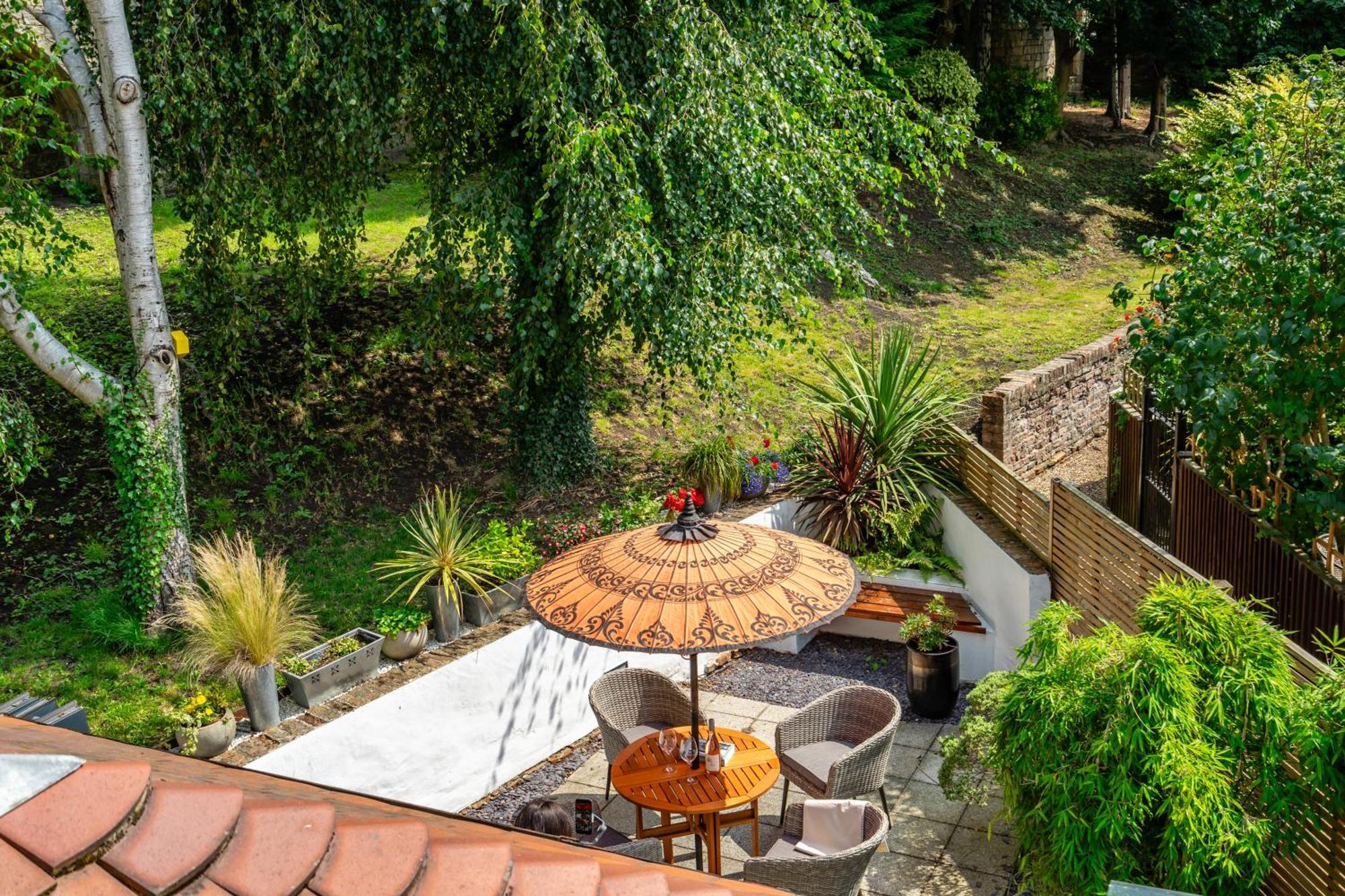 Villa 16 Hunt Court York Esterno foto